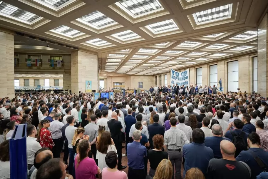 El Banco Nacin tuvo asambleas de trabajadores durante toda la semana para responder a la intentona privatista de La Libertad Avanza (LLA).