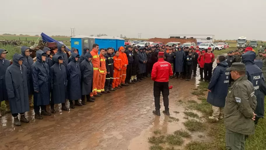 El rea de bsqueda comprende un cortadero de ladrillos en una zona rural