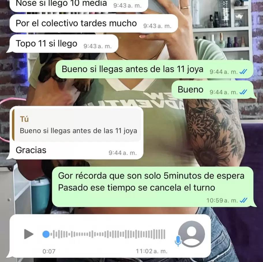 Los chats entre la clienta que destroz el local de pestaas de Montegrande y su duea.