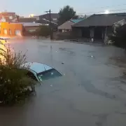 Baha Blanca bajo el agua: caos, evacuaciones y un pueblo paralizado por la tormenta