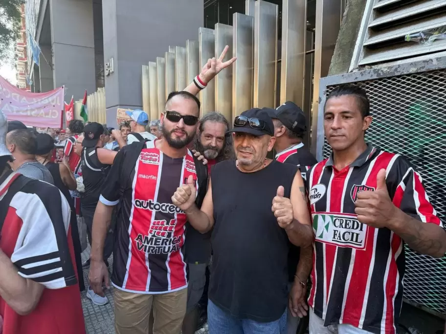 Hinchas de Tigre, Ferro, Deportivo Merlo, River, Boca, Independiente, Racing, San Lorenzo y otros equipos confirmaron su presencia.