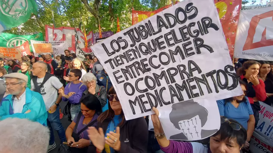 El 65% de los jubilados está bajo la línea de pobreza.