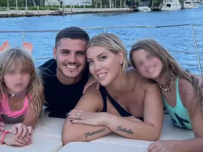 Wanda Nara y Mauro Icardi junto a Francesca e Isabella