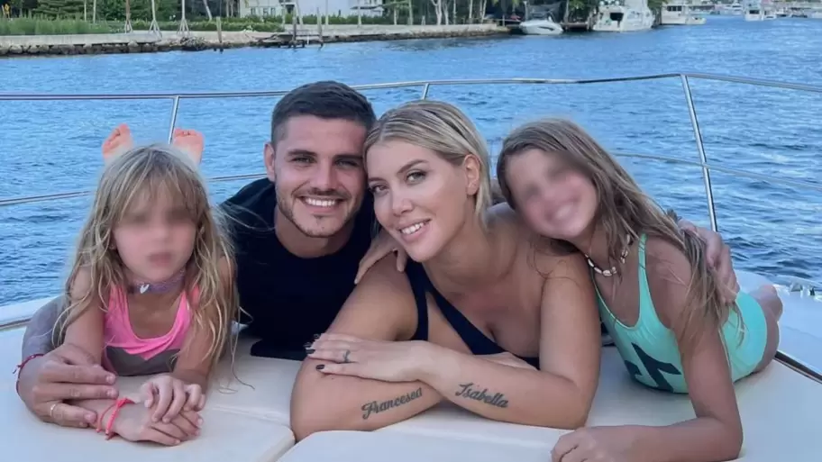 Wanda Nara y Mauro Icardi junto a Francesca e Isabella