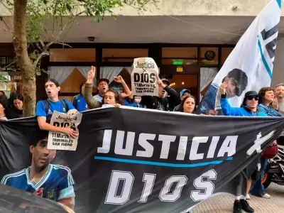 Escándalo en el juicio por la muerte de Maradona: acusan a una jueza de estar detrás de un documental secreto