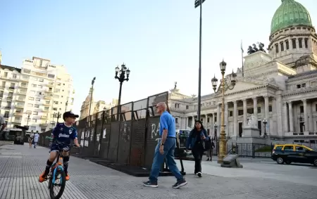 A los 900 efectivos de la fuerza portea se sumarn 720 de la polica Federal y unos 400 entre Gendarmera Nacional y Prefectura Naval.