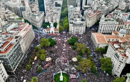 La marcha por el Da Nacional de la Memoria por la Verdad y la Justicia en Plaza de Mayo