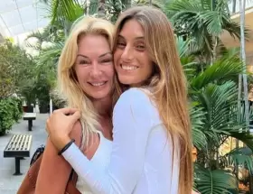 Lola Latorre y su madre, Yanina