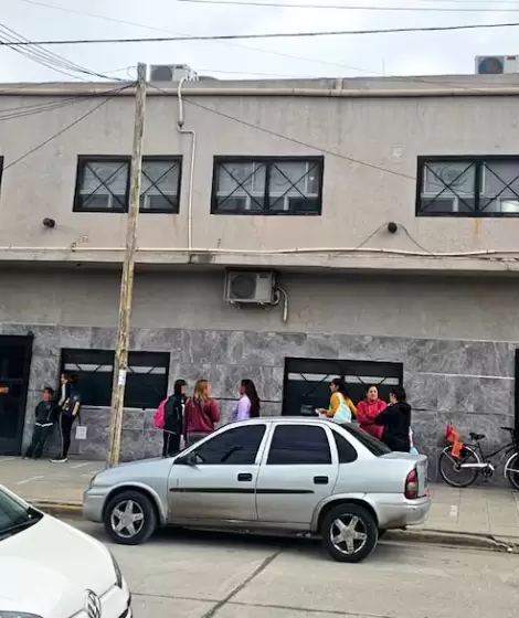 Una alumna de 14 años acuchilló a su compañera en un colegio