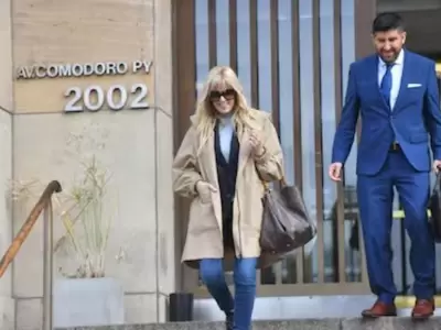 Así se retiró de Comodoro Py, Viviana Canosa junto a su abogado