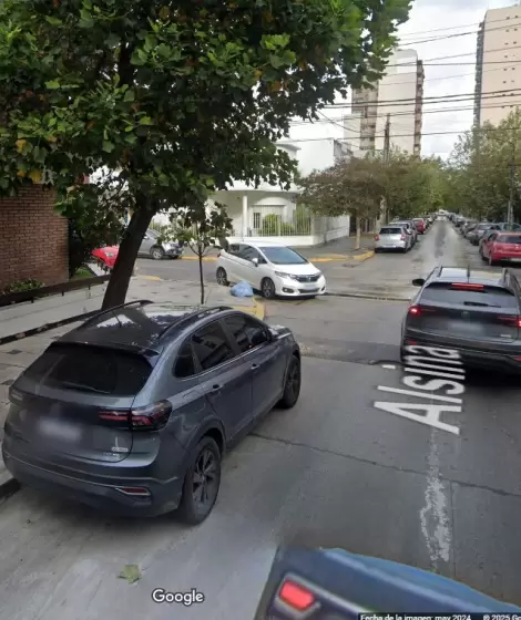 Leonardo Ariel Messina Prez tena 57 aos y su madre, 80