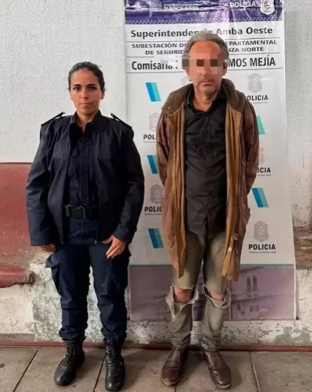 El hombre fue detenido, acusado de estrangular a su madre hasta matarla