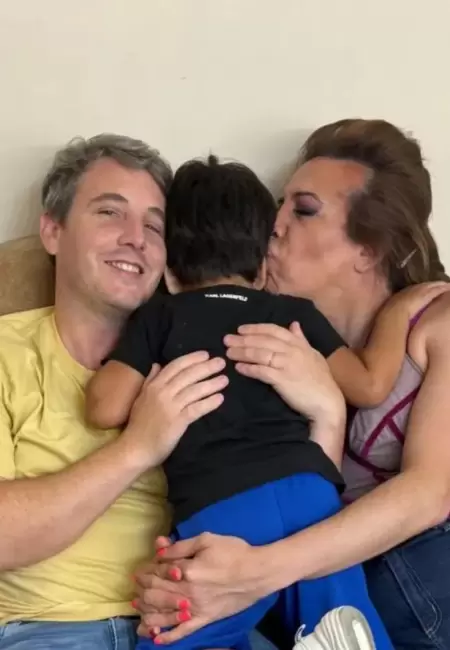 Lizy Tagliani y su familia