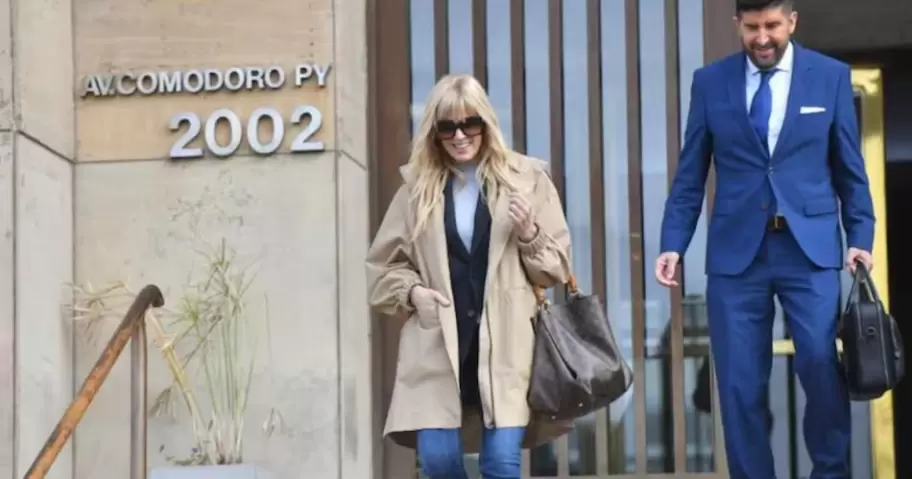 Así se retiró de Comodoro Py, Viviana Canosa junto a su abogado