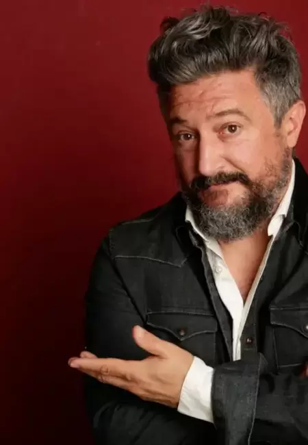 Pablo Fbregas dirige Agotados, la adaptacin de la comedia de Broadway Fully Commited.