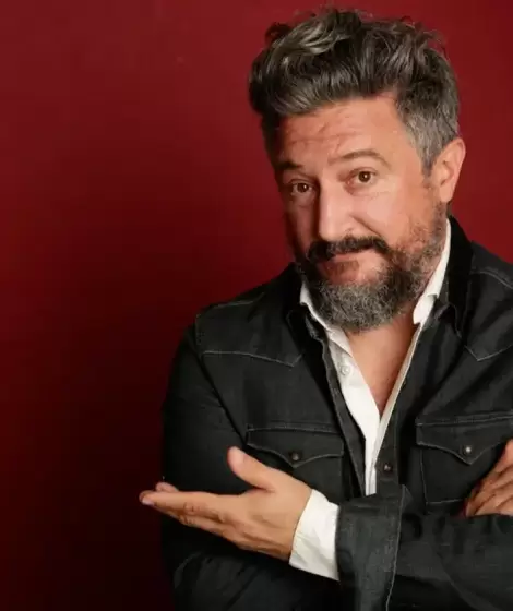Pablo Fábregas dirige Agotados, la adaptación de la comedia de Broadway Fully Commited.
