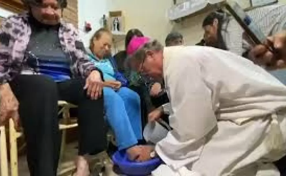 Semana Santa de espaldas a los jubilados: mientras Milei festeja su ajuste, la Iglesia se arrodilla ante los que sufren