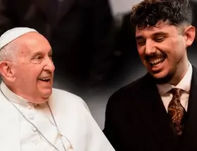 Papa Francisco y Luquitas Rodrguez