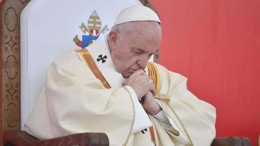 Desde su lugar en la Iglesia, el Papa Francisco se enfrentó a los suyos para hacer frente a las diferentes denuncias de abuso sexual