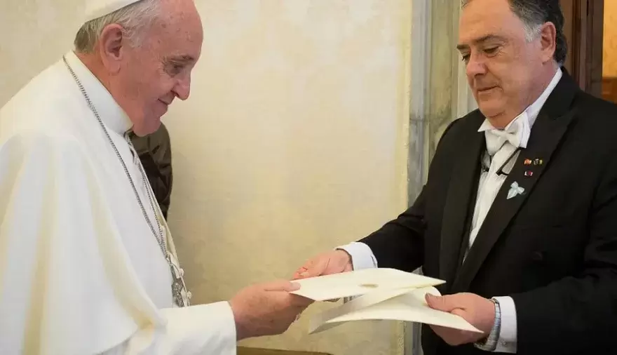 El Papa Francisco junto al diputado nacional y amigo personal Eduardo Valdés.