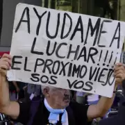 ATE y jubilados ocupan las calles con una masiva movilización que desafía al gobierno y su reforma laboral