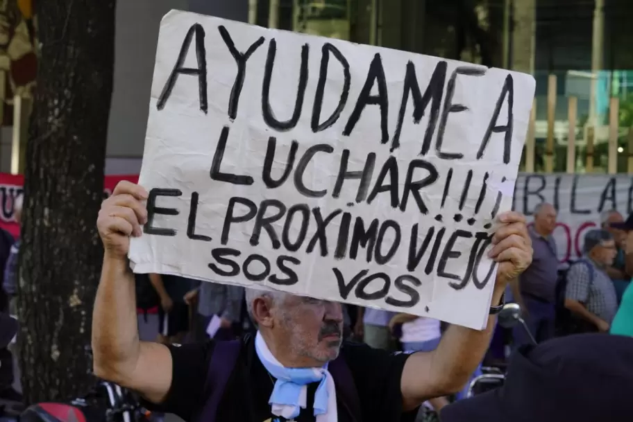 Jubilados también marchan