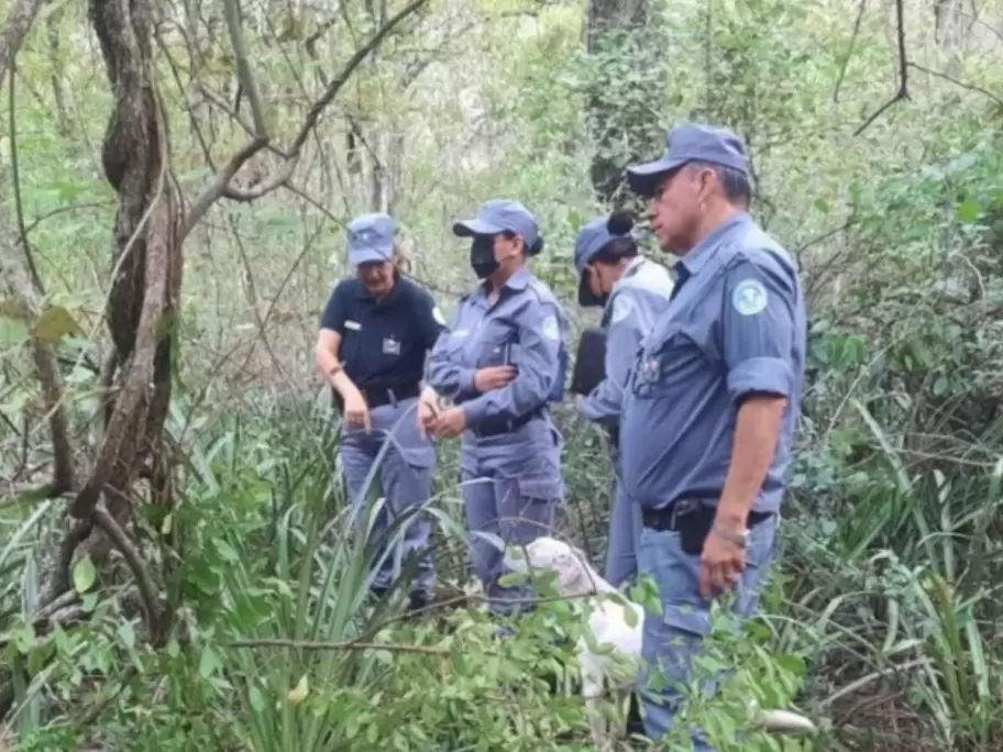Fue encontrada este martes dentro de una bolsa arpillera, enterrada a unos 1200 metros de la casa