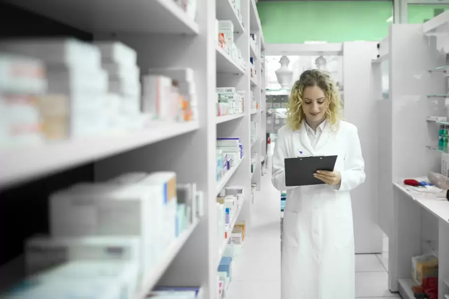 Justicia falla a favor de las cámaras farmacéuticas y pone un freno a la venta de medicamentos libres