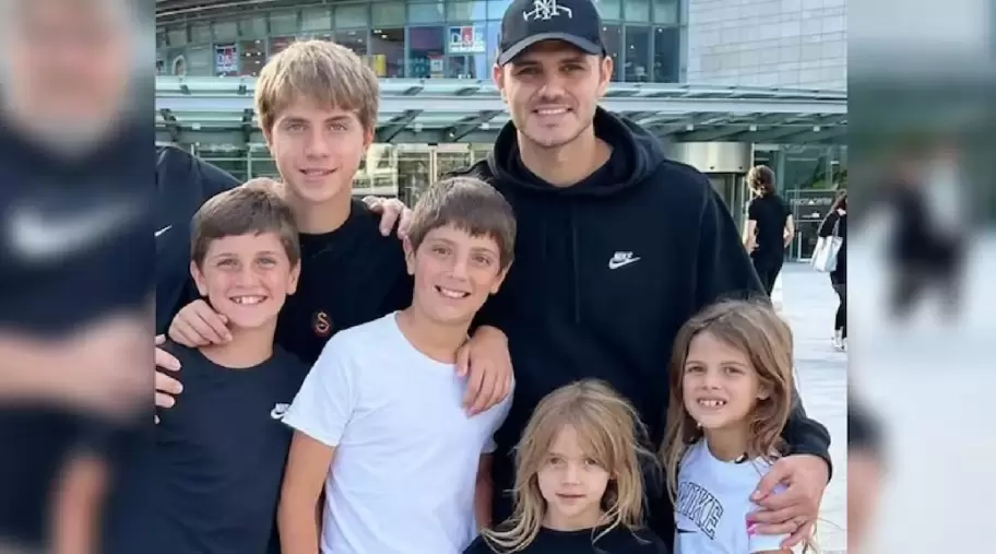 Mauro Icardi junto a sus dos hijas y los tres hijos de Wanda con Maxi López