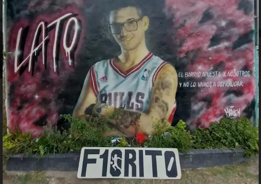 Lautaro "Lato" Leandro fue asesinado el 18 de septiembre de 2022 en Santa Fe, pero su barrio de Villa Fiorito no lo olvida.