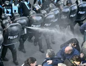 Reprimen a trabajadores del INTI