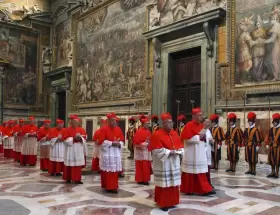 El Vaticano se sumerge en un clima de recogimiento y expectativa