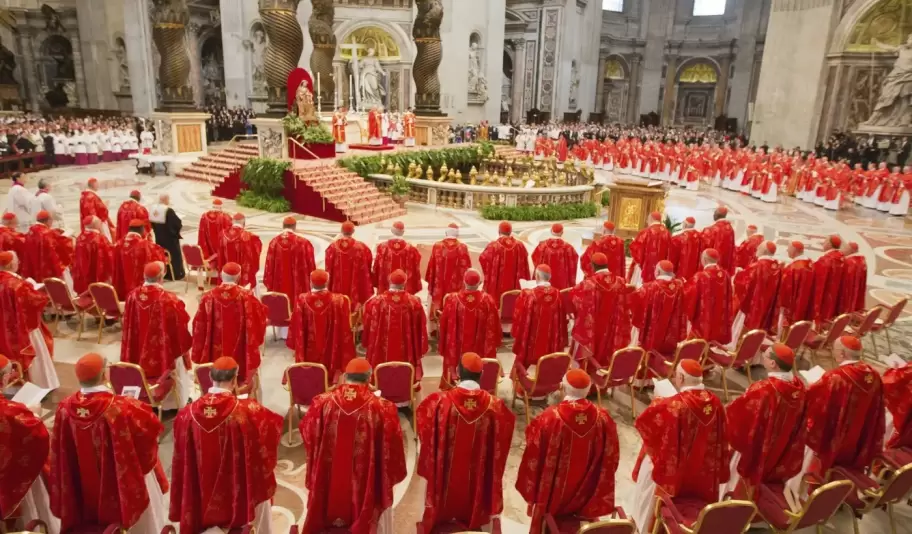 133 cardenales de todo el mundo se encerrarán en la Capilla Sixtina para iniciar el cónclave
