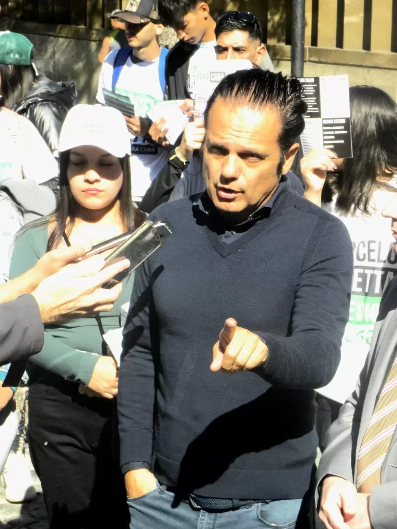 Marcelo Peretta en campaa.