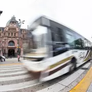 �Paro de colectivos?: empresarios ofrecieron menos 13 mil pesos de aumento y se pudri� todo