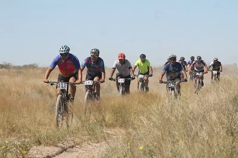 Fueron ciclistas que practicaban mountain bike por la zona quienes intervinieron y evitaron un desenlace funesto para la nia de dos aos arrojada.