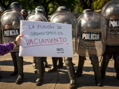 Trabajadores del INTI en contra de la fusión con el INTA