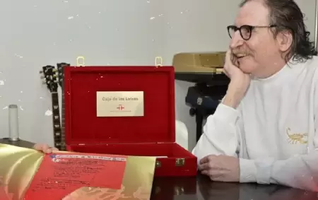 Charly inmortalizó dos de sus obras