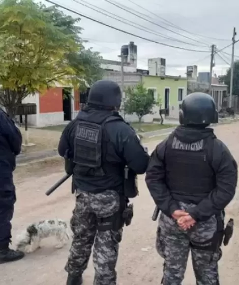 El femicida se atrincheró en su vivienda y finalmente se quitó la vida tras prender fuego el lugar.