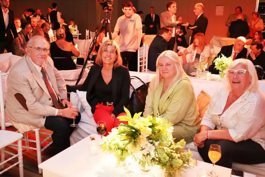 El presidente de CECAITRA junto a la ex concejal Claudia Pombo, cercana a D'Onofrio.