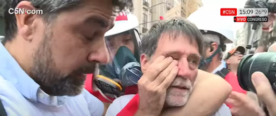Paco Oliveira fue reprimido