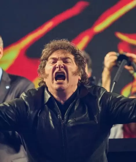 Milei arremetió contra el PRO y Santoro en un cierre de campaña cargado de furia libertaria