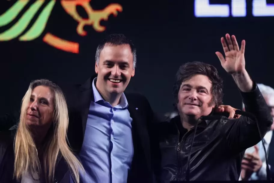 Milei arremetió contra el PRO y Santoro en un cierre de campaña cargado de furia libertaria