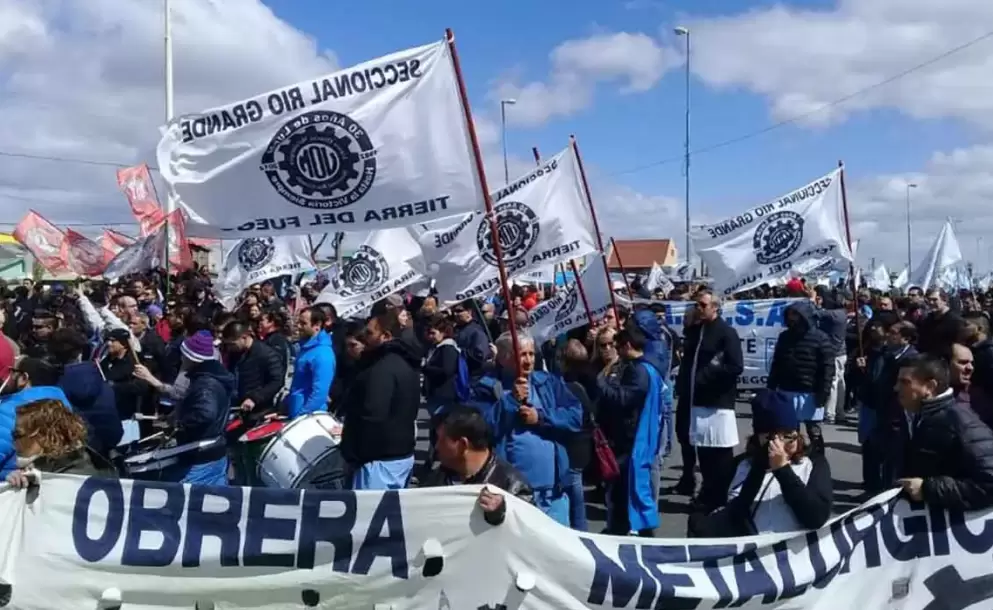 Paro de la UOM: trabajadores fueguinos toman las calles en contra de la eliminación de aranceles a la importación