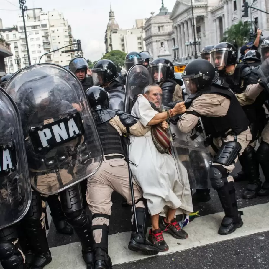 Represión del 14 de mayo - Foto: Rocío Bao