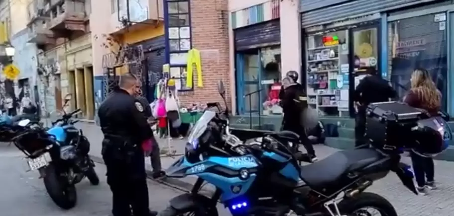 Su pariente recibi un disparo en la pierna izquierda a la altura del muslo. El agresor fue detenido