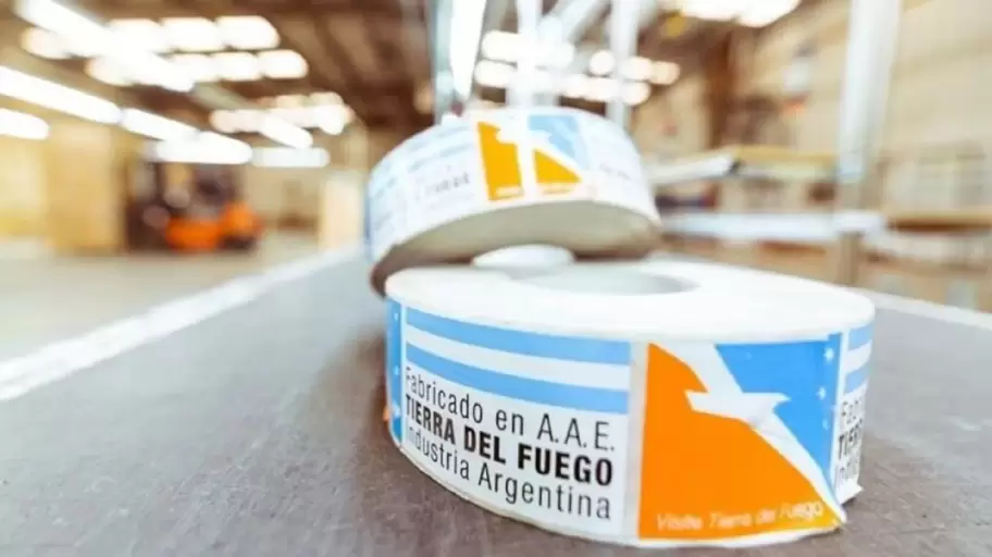 El Gobierno ultima la baja de aranceles a la tecnología y en Tierra del Fuego