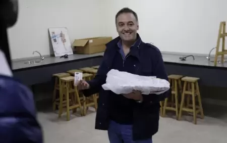 Manuel Adorni ya emitió su voto