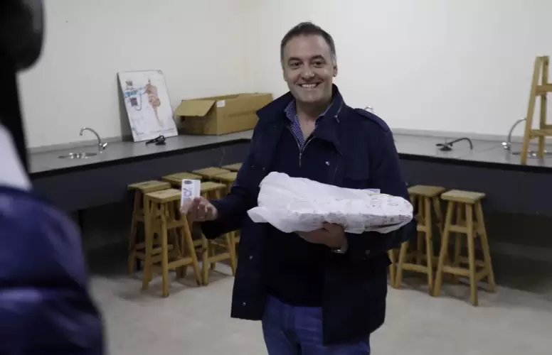 Manuel Adorni ya emitió su voto