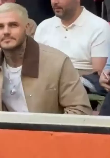 Mauro Icardi junto a "La China" Suárez y Amancio en el estadio del Galatasaray